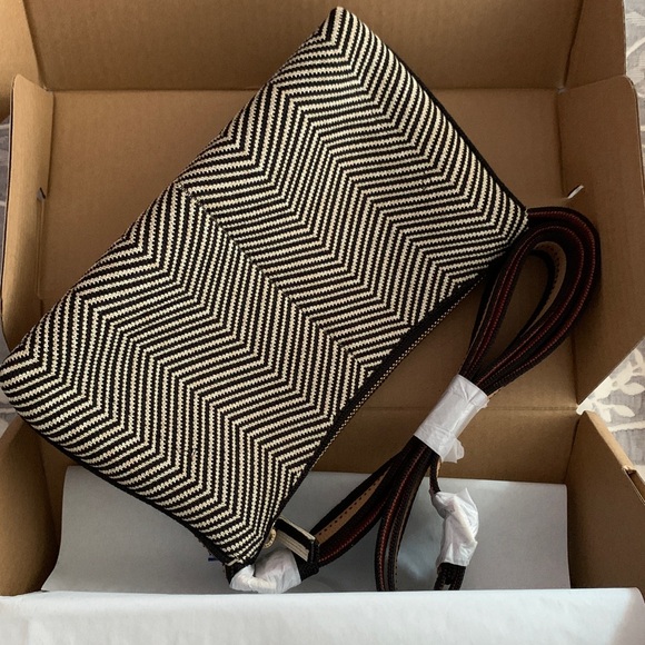 Rothy’s The Casual Crossbody in Dark Mist Stylish Chevron Patterned Shoulder Bag - Picture 9 of 16